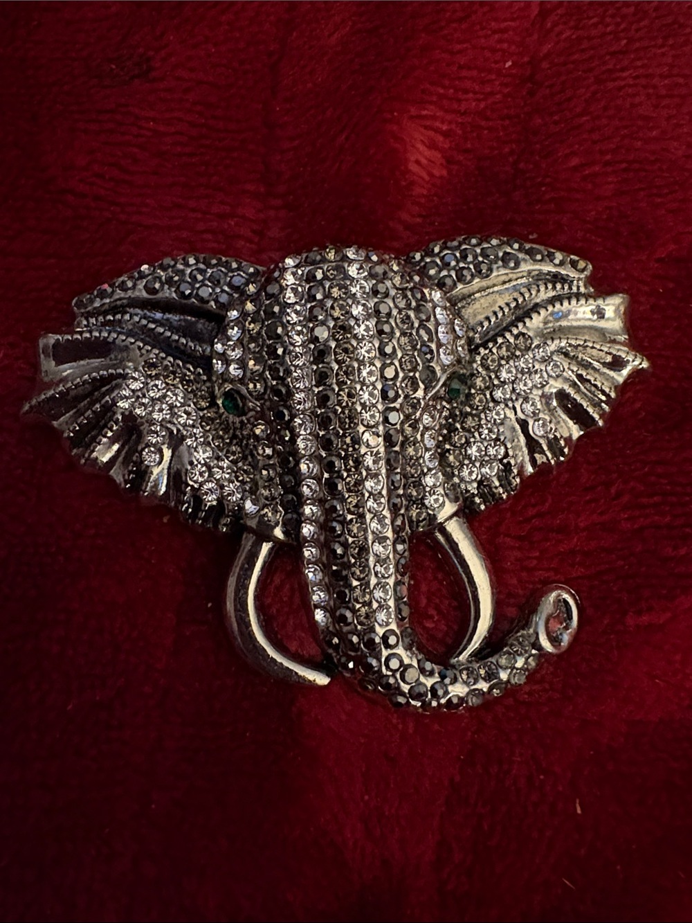 Crystal Elephant Head Brooch - Silver Rhinestone Accent